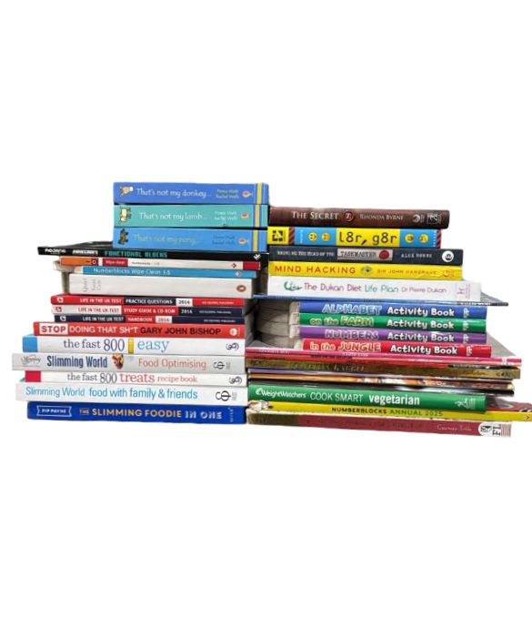 JOBLOT NUMBER 110: 30 Mixed Books Collection - Paperback - I 22 Books2Door
