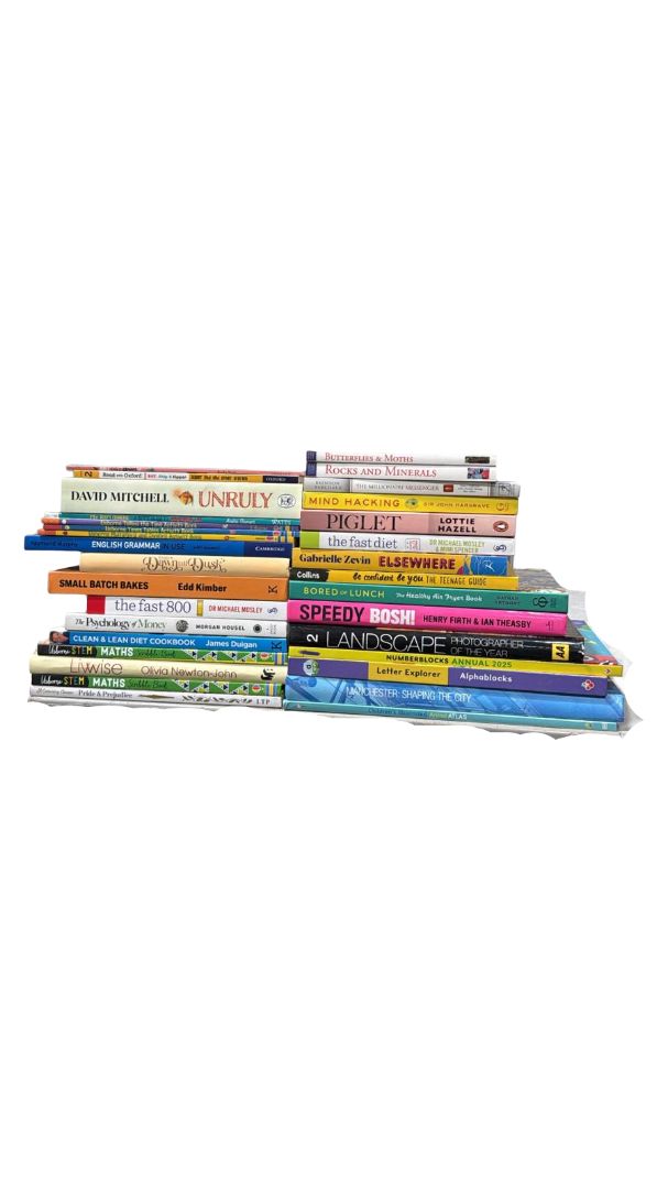 JOBLOT NUMBER 74: 30 Mixed Books Collection - Paperback - I 22 Books2Door