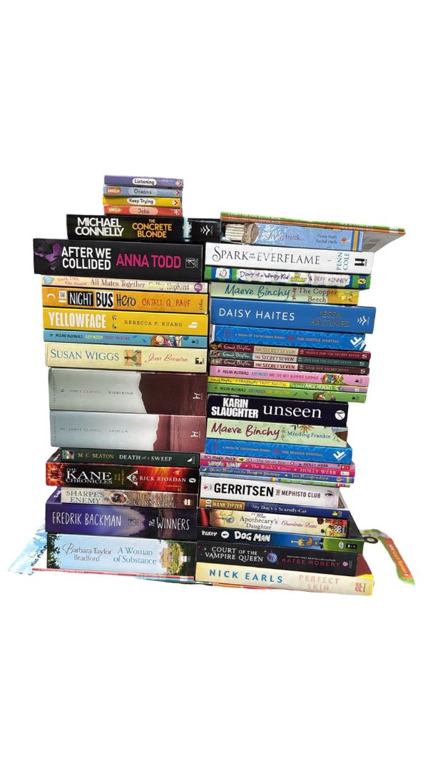 JOBLOT NUMBER 79: 40 Fiction/Children's Mix Books Collection - Paperback - I 22 Books2Door