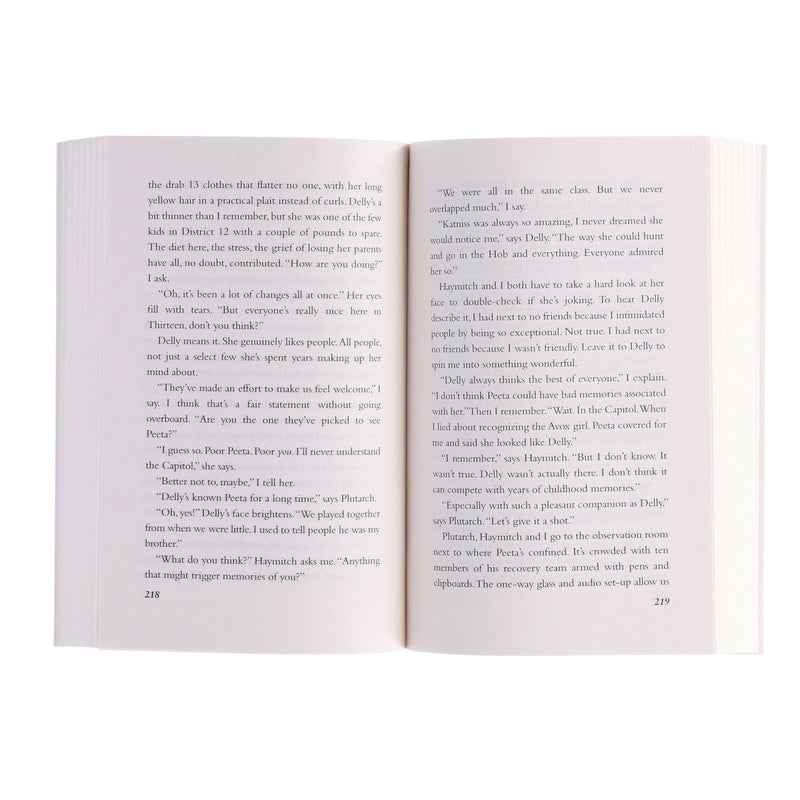 The Hunger Games Series by Suzanne Collins 4 Books Collection Box Set -Ages 12-18 - Paperback Fiction Scholastic