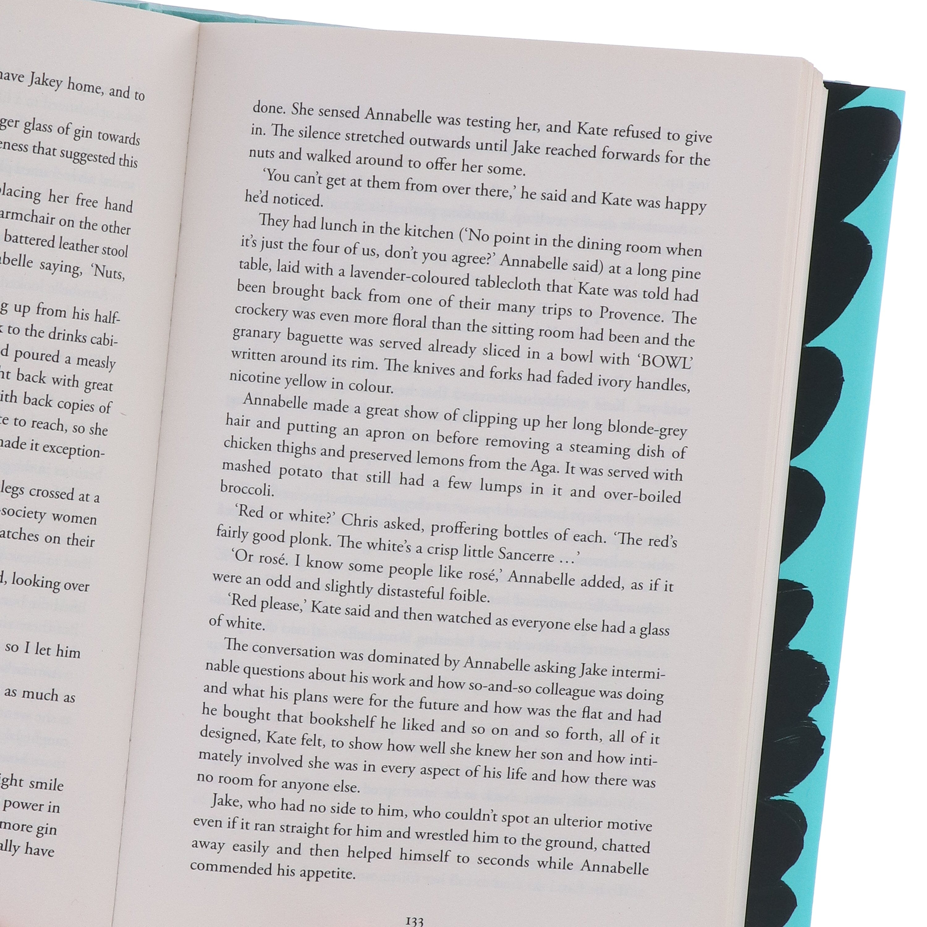 Magpie By Elizabeth Day - Fiction - Hardback — Books2Door