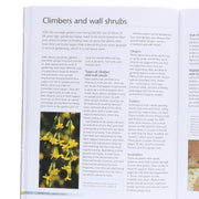 Alan Titchmarsh How to Garden: Pruning and Training- Paperback Non-Fiction BBC Books