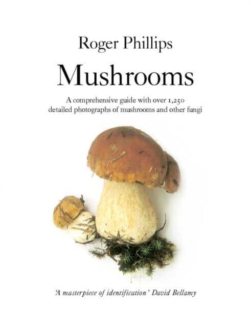 Mushrooms by Roger Phillips Extended Range Pan Macmillan