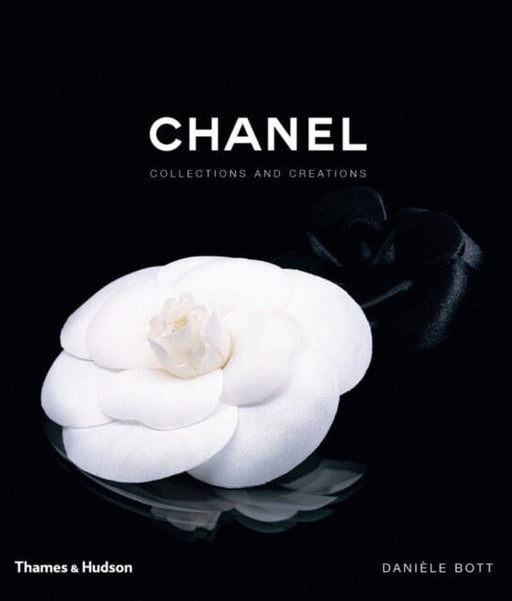 Chanel : Collections and Creations Extended Range Thames & Hudson Ltd