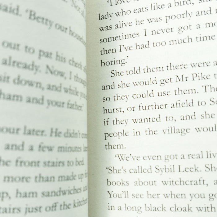 Lesley Pearse Collection 6 Books Set (Book 7-12) - Fiction - Paperback Fiction Penguin