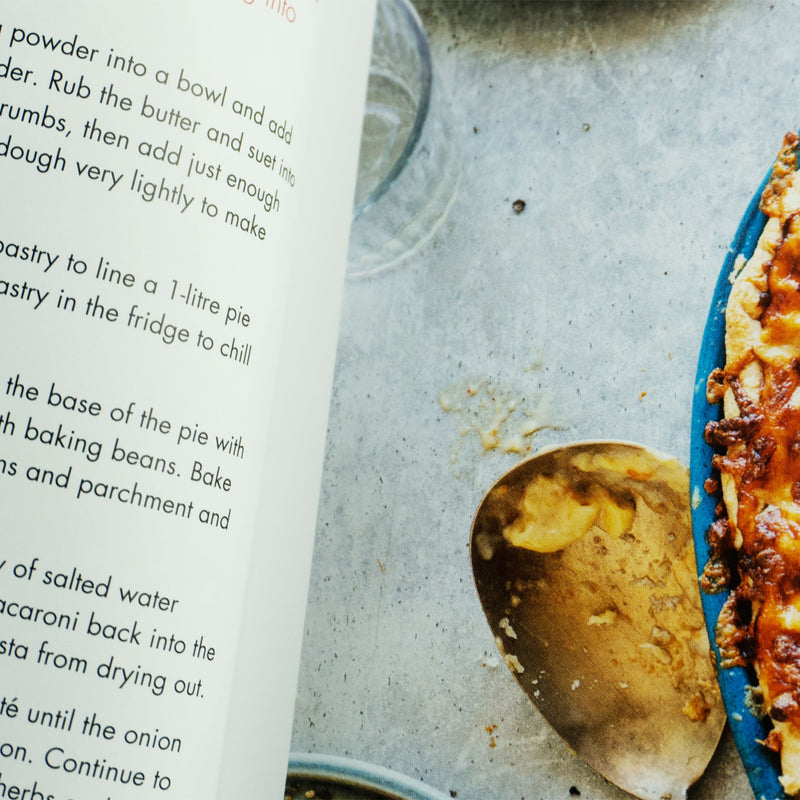 The Hairy Bikers’ Brilliant Bakes by Hairy Bikers - Hardback Non-Fiction Seven Dials